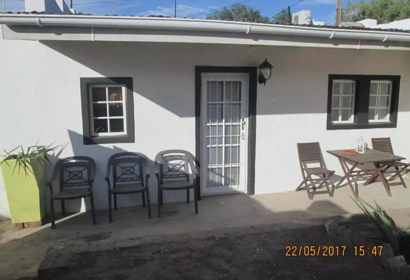 ホテル The 3 Chimneys Guest House