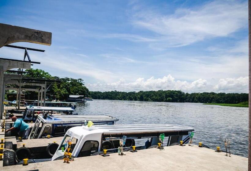 Отель Tortuguero Beachfront