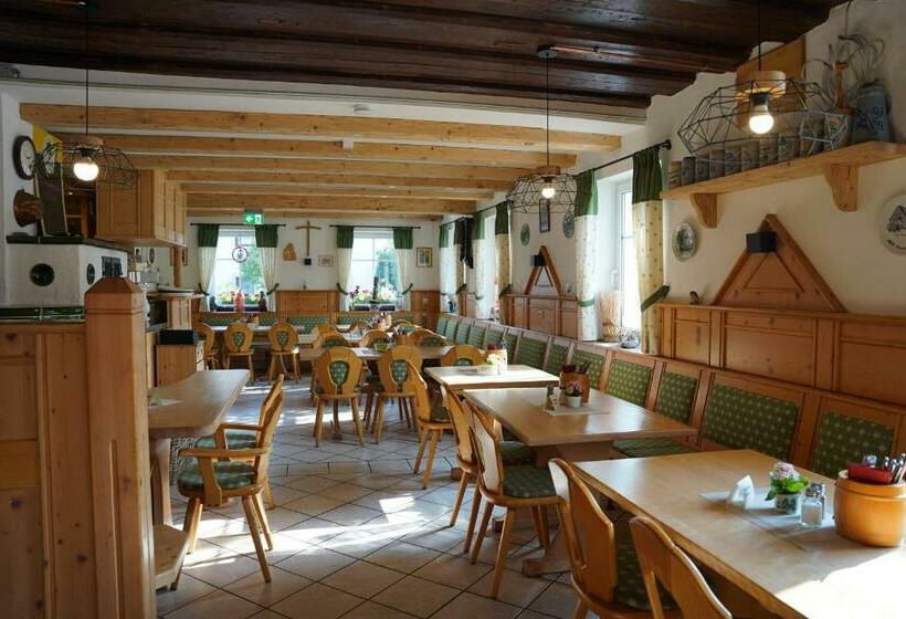 Hotel Gasthof Weißer Löwe Inh Björn Simon Reese