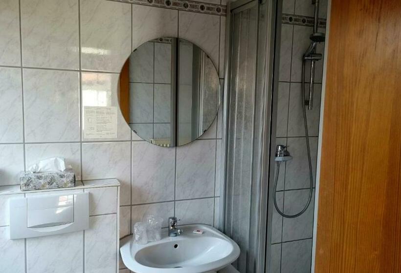 Hotel Gasthof Weißer Löwe Inh Björn Simon Reese