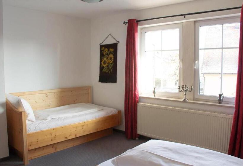 Hotel Gasthof Weißer Löwe Inh Björn Simon Reese