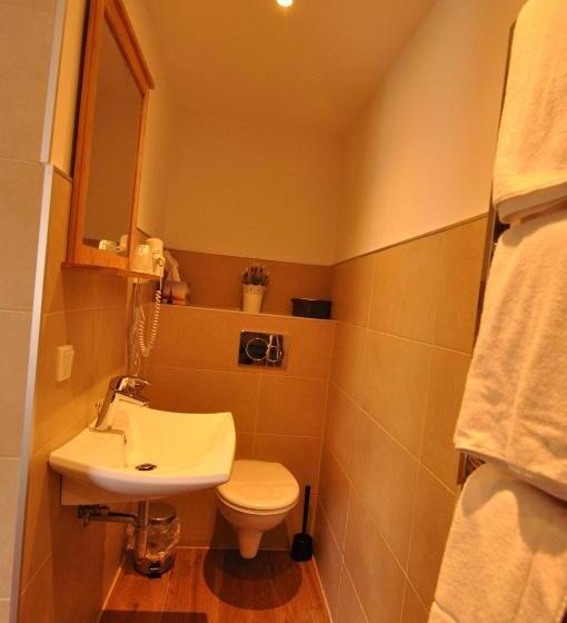 Hotel Gasthof Weißer Löwe Inh Björn Simon Reese