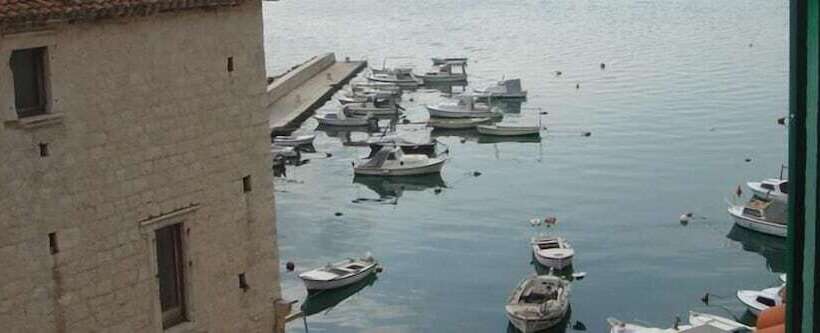 ホテル Xiv Century Rooms