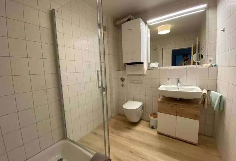Hotelli Zur Bever