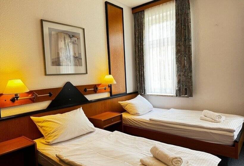 Отель Zur Eiche