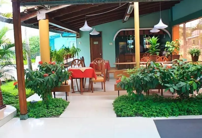La Posada De Lobo Hotel & Suites