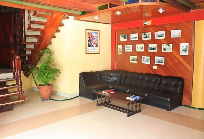 La Posada De Lobo Hotel & Suites