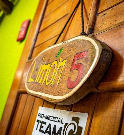 Pura Vida Mini Hostel Santa Teresa