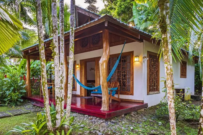 استراحتگاه El Nido Jungle Lodge