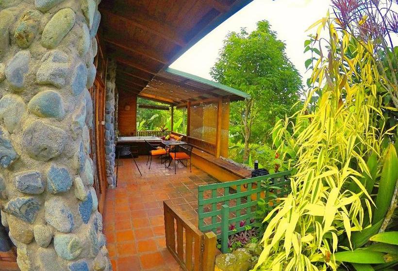 تختخواب و صبحانه Chalet Orosi