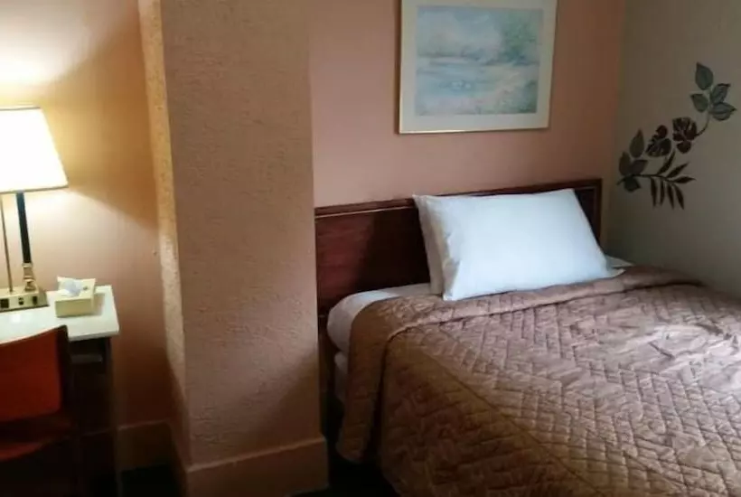 Hotelli A Voyageur S Guest House