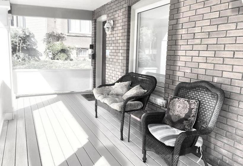 Отель Acacia Bed And Breakfast