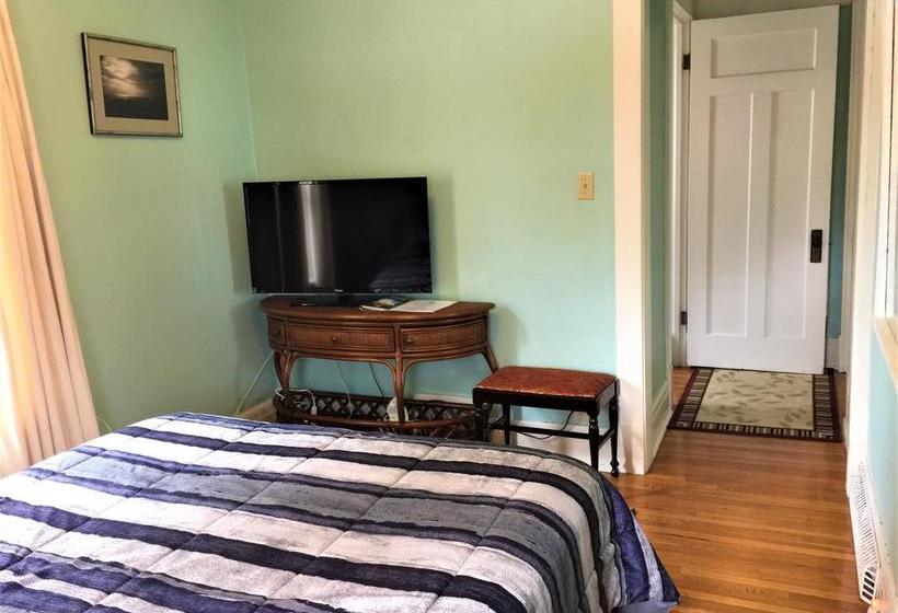 Отель Acacia Bed And Breakfast