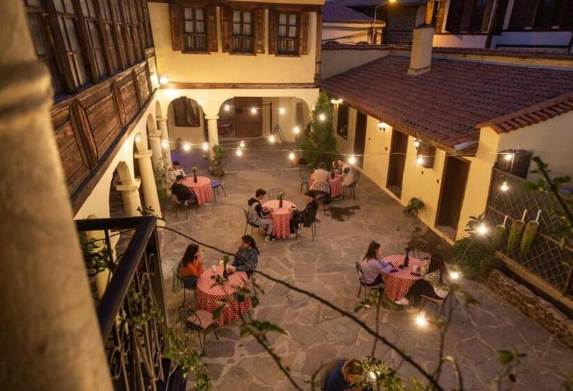 Anemon Koleksiyon Kula Otel