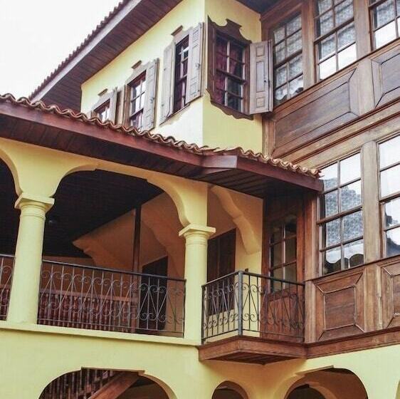 Anemon Koleksiyon Kula Otel