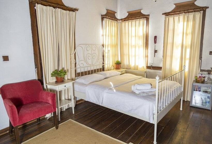 Anemon Koleksiyon Kula Otel