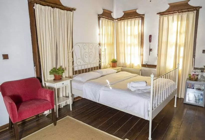 Anemon Koleksiyon Kula Otel