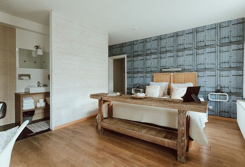 בית מלון כפרי Au Nom De Dieu