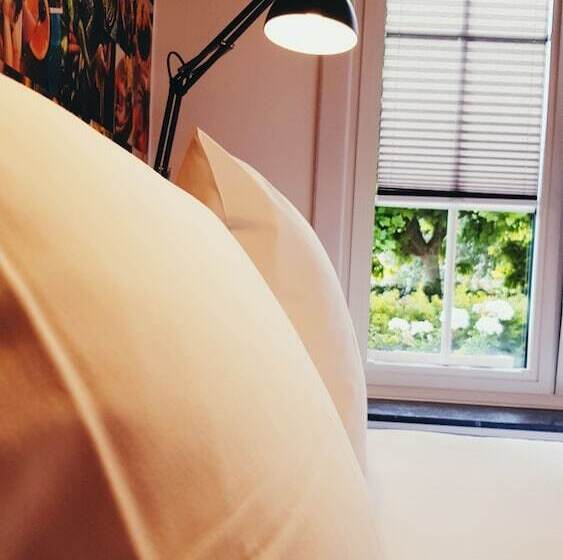 בית מלון כפרי Au Nom De Dieu