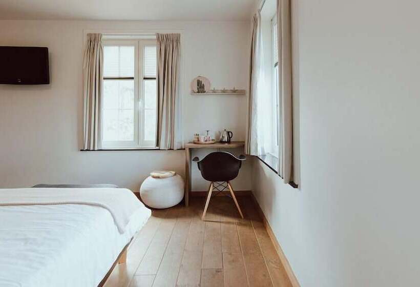 בית מלון כפרי Au Nom De Dieu