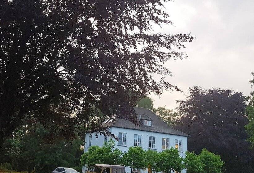 בית מלון כפרי Au Nom De Dieu