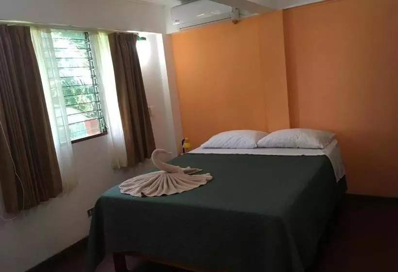 Hotelli Hostel Tajalín