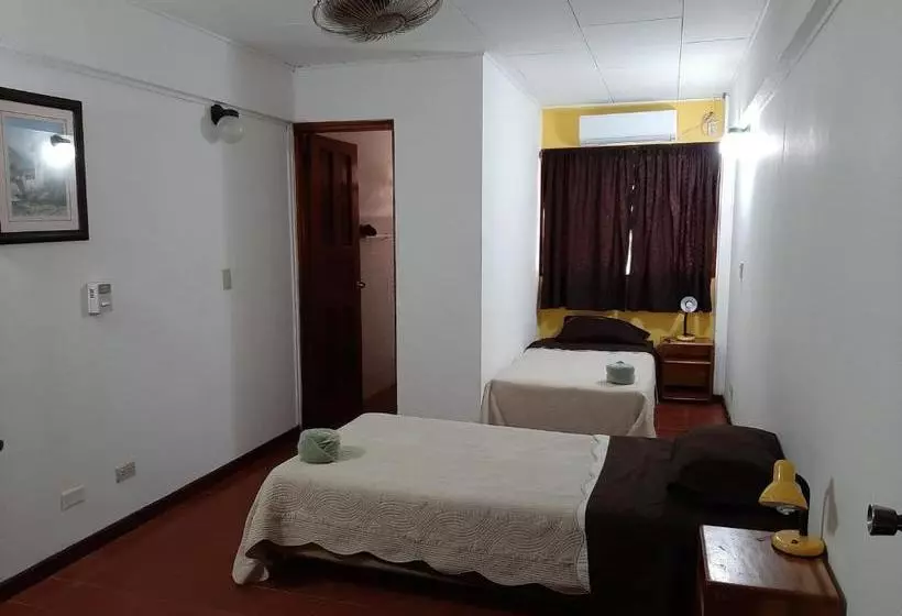 Hotelli Hostel Tajalín