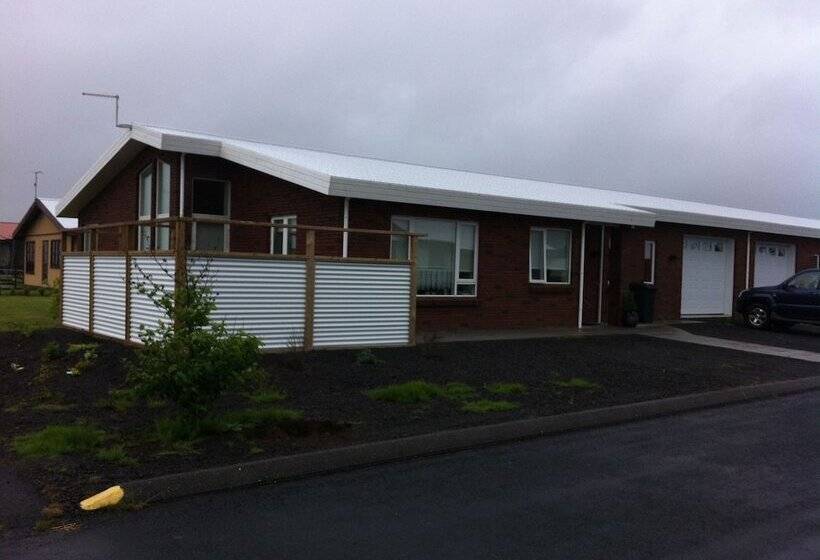 فندق Guesthouse Bjarney