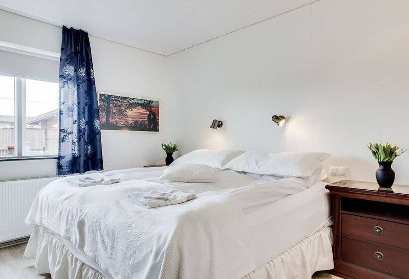 فندق Guesthouse Bjarney