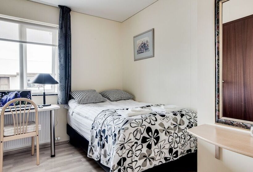 فندق Guesthouse Bjarney