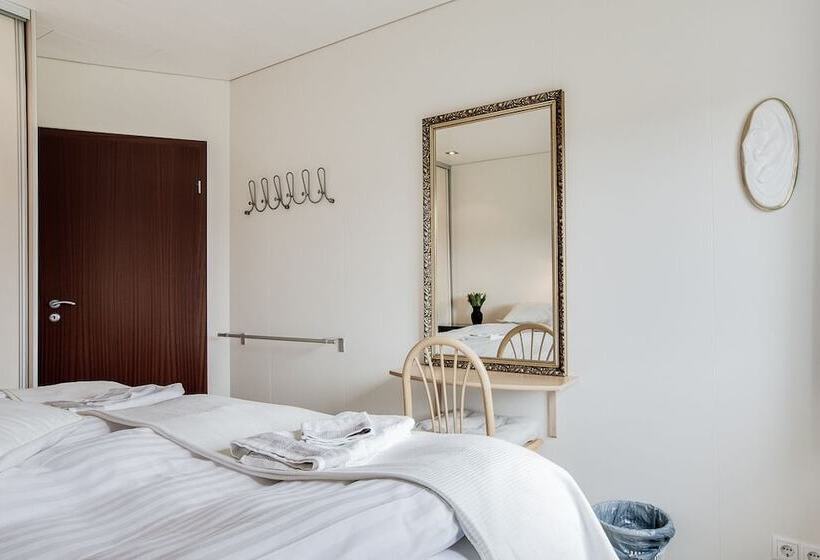 فندق Guesthouse Bjarney