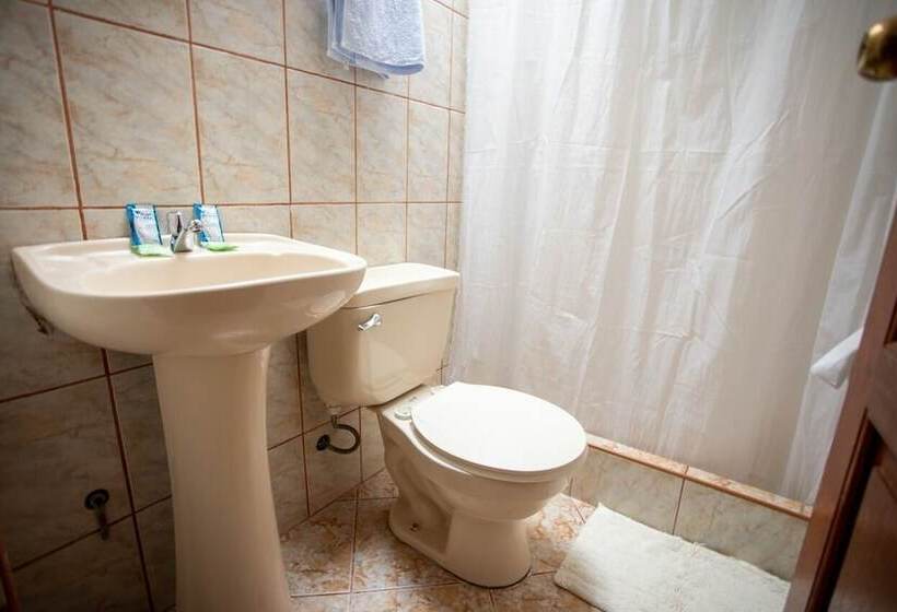 Hotel Hostal La Payacha