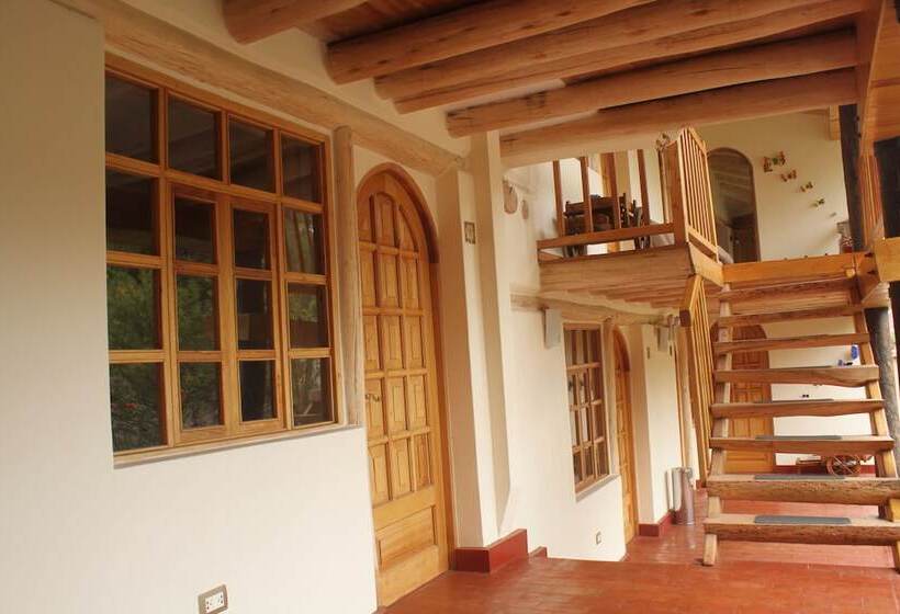 فندق Iorana Urubamba