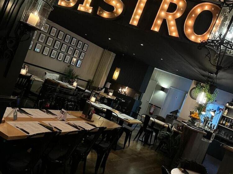 בית מלון כפרי Le Bistro