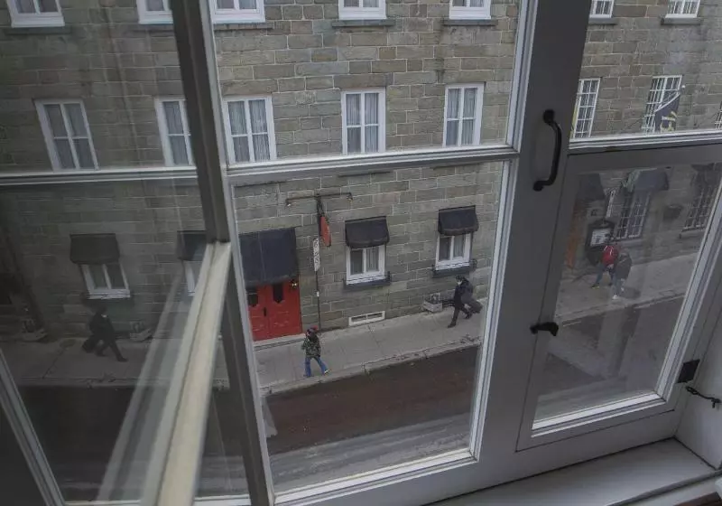 هتل Maison Du General