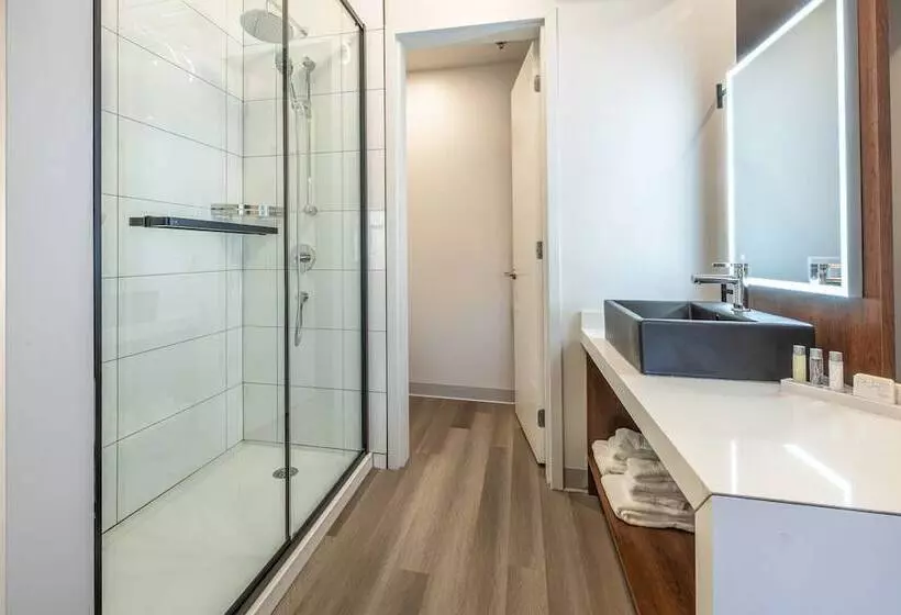 هتل Manoir Vieuxquebec