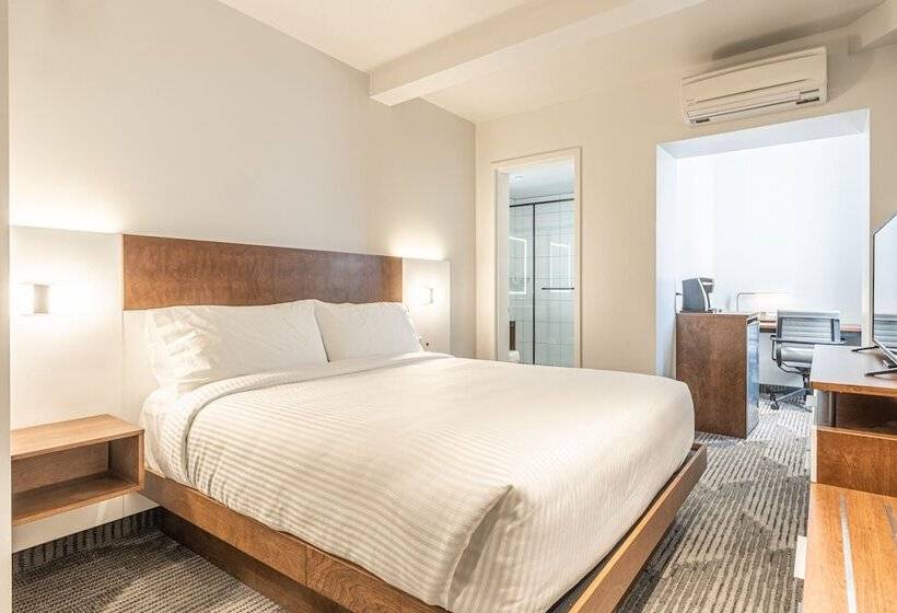 هتل Manoir Vieuxquebec