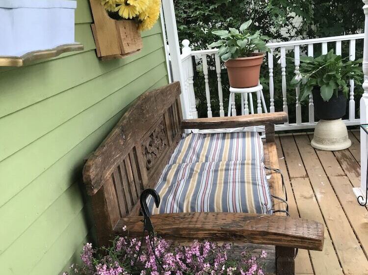 فندق Niagara Inn Bed & Breakfast