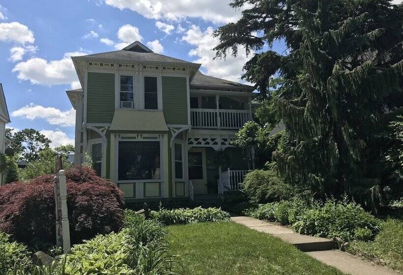 فندق Niagara Inn Bed & Breakfast