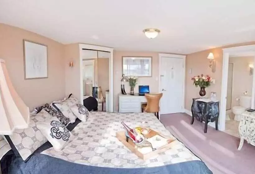 هتل Ocean Breeze Executive Bed And Breakfast