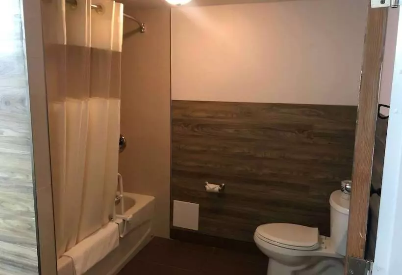 Hotelli Ramada By Wyndham Lindsay