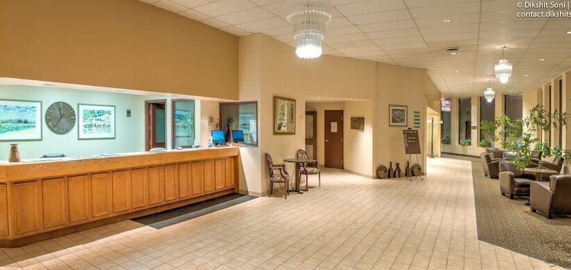 בית מלון כפרי Ramada By Wyndham Lindsay