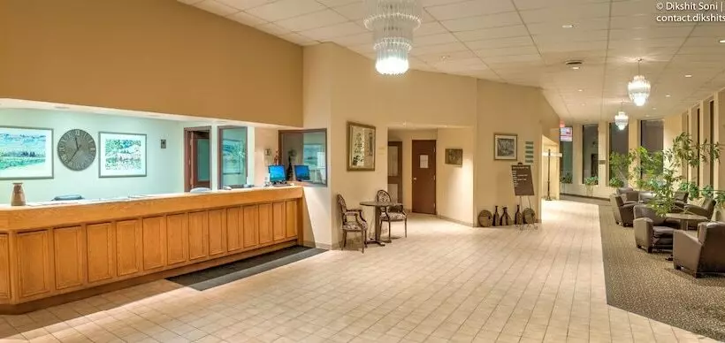Hotelli Ramada By Wyndham Lindsay
