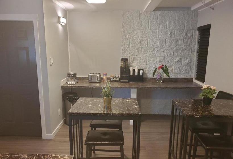 هتل Travelodge By Wyndham Surrey