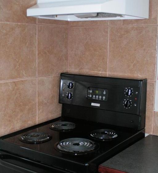 هتل Travelodge By Wyndham Surrey