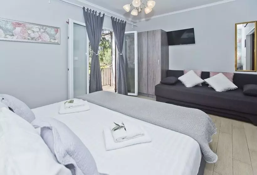هتل Villa Milton Hvar