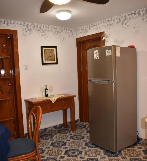 هتل Villa Pajaros