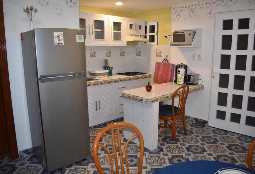 هتل Villa Pajaros