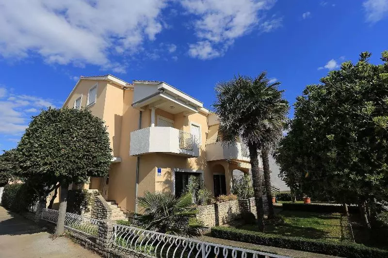 هتل Villa Sonja
