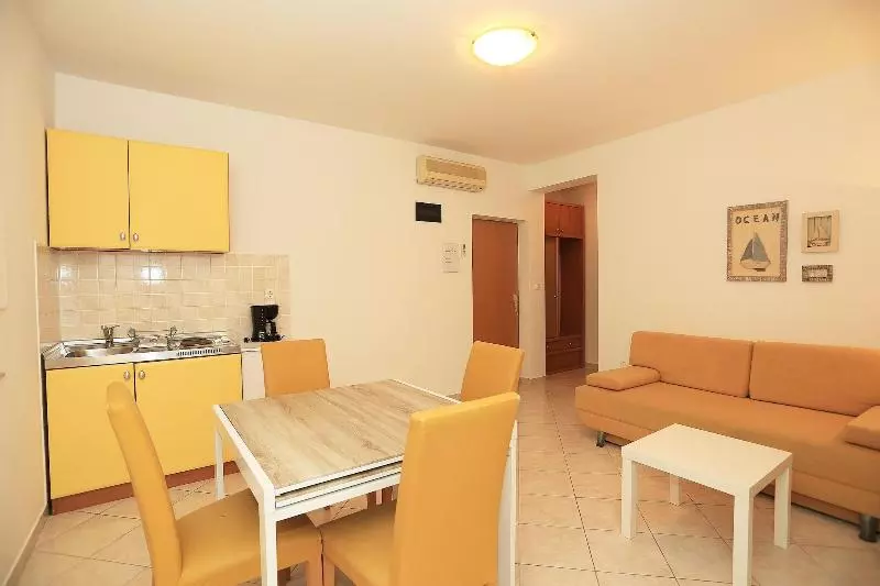 هتل Villa Sonja
